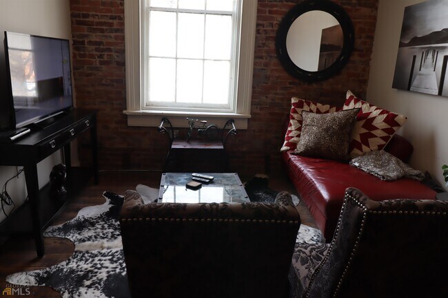 Building Photo - 101 S Wayne St