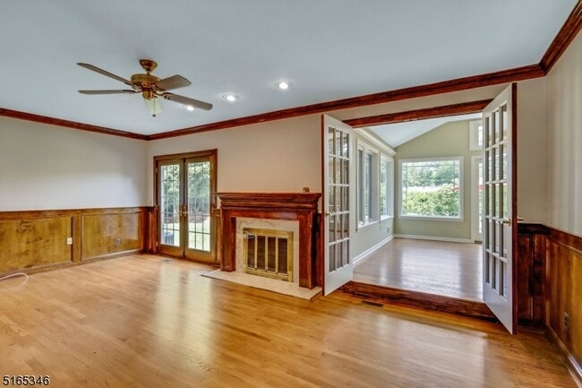 Building Photo - 34 Woodmere Dr