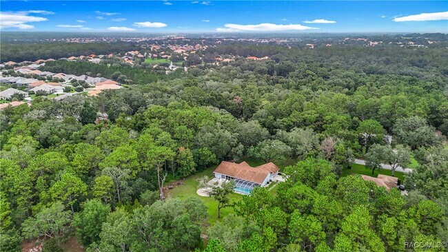 Building Photo - 884 W Massachusetts St