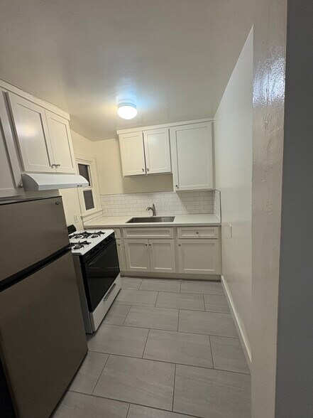 Building Photo - 674 Echo Park Ave