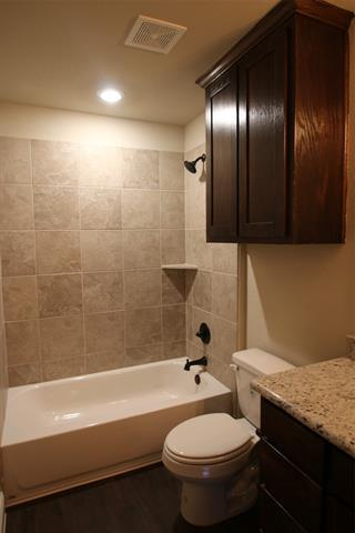 Building Photo - 1301 White Sand Dr