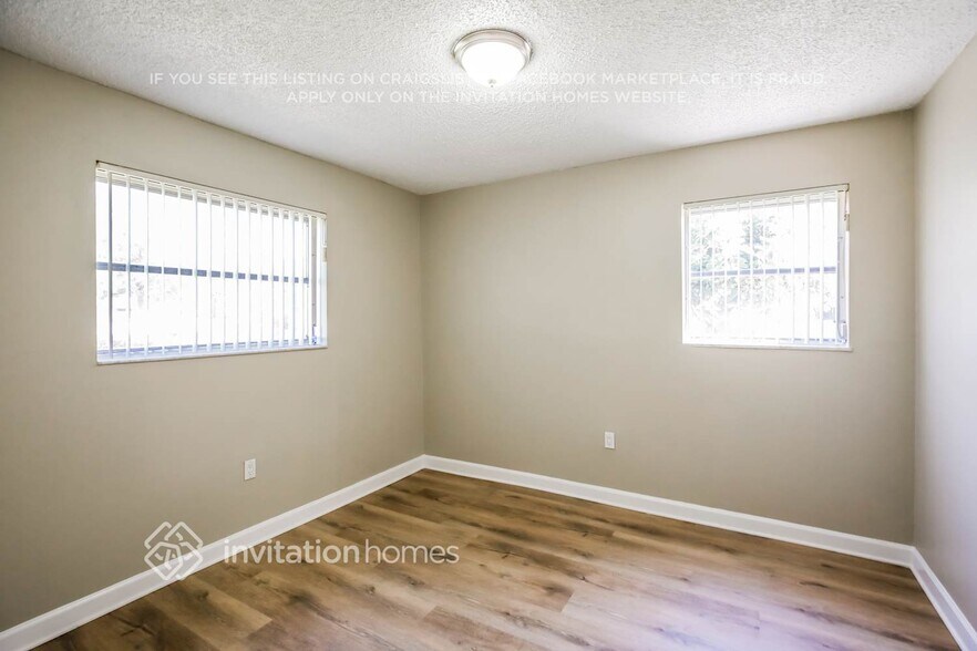 Building Photo - 3010 SW 97th Ct