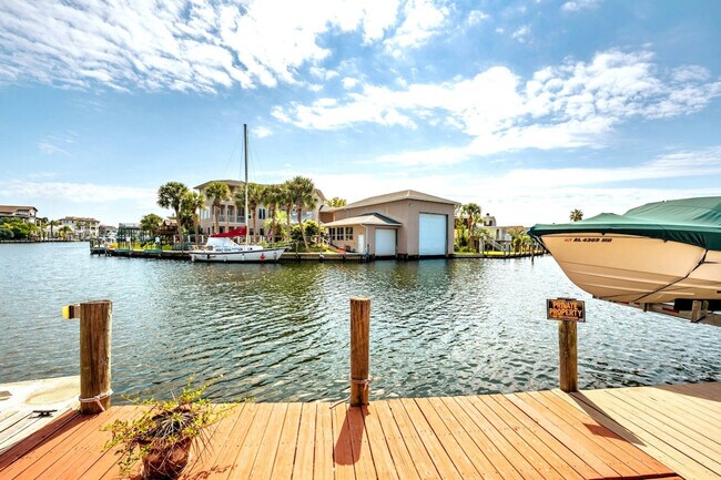 Building Photo - 149 Durango Rd