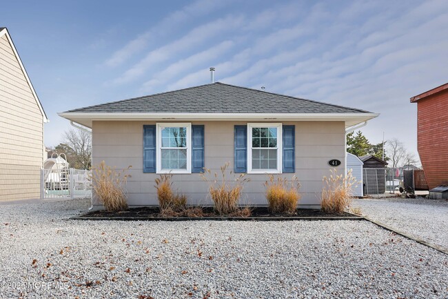 Building Photo - 41 Longpoint Dr