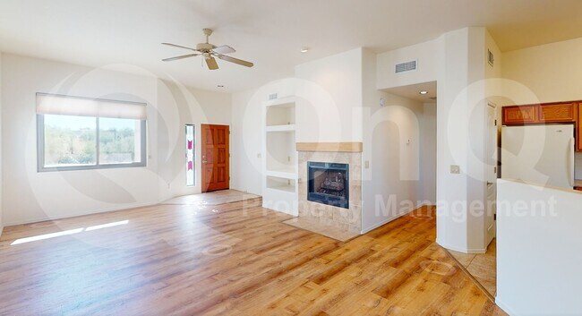 Building Photo - 137 E Calle Zavala