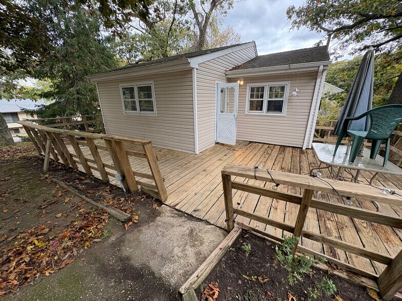 Primary Photo - 2 Seawanhaka Ave