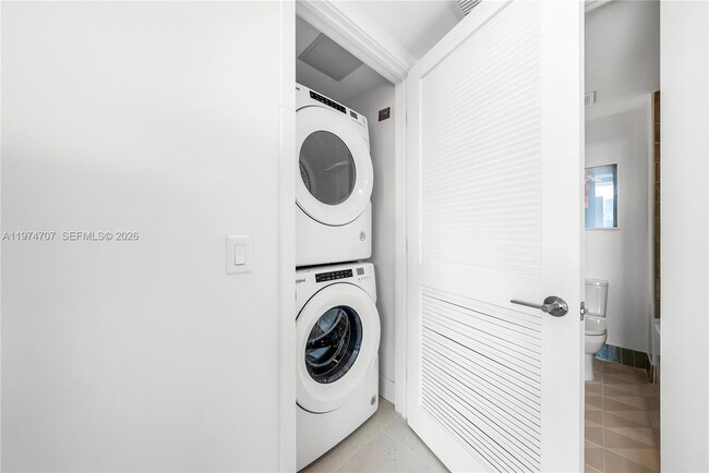 Building Photo - 159 NE 6th St