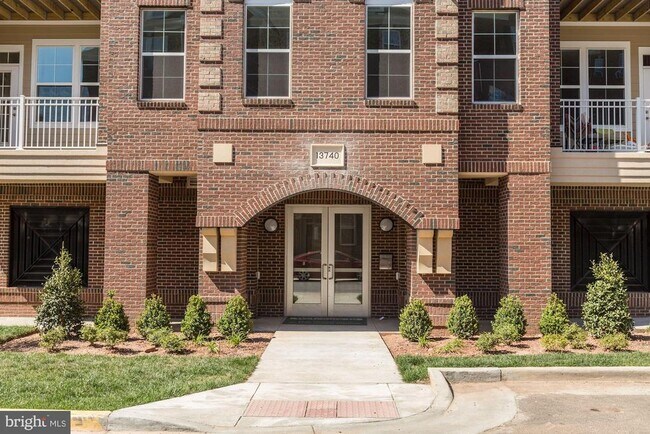 Building Photo - 13740 Endeavour Dr