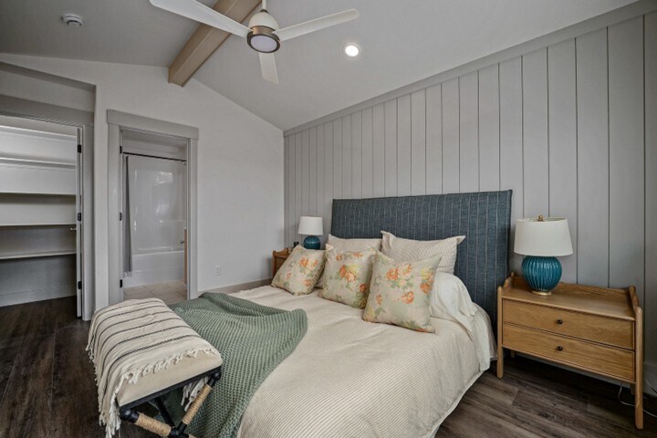 Building Photo - 1319 Oppek St NE