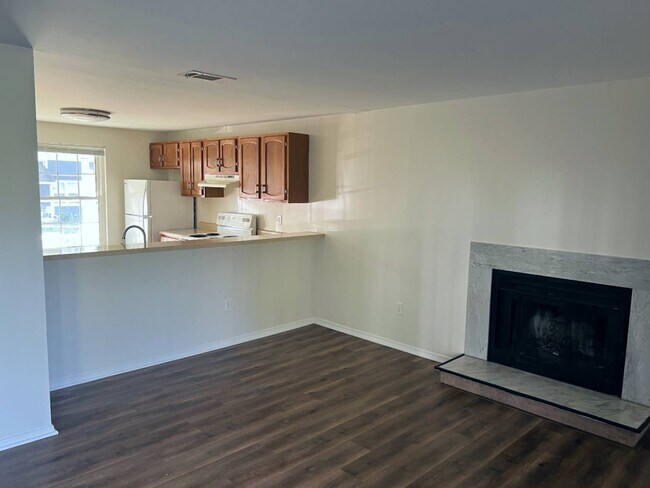 Building Photo - 8265 Rollinghitch Ct