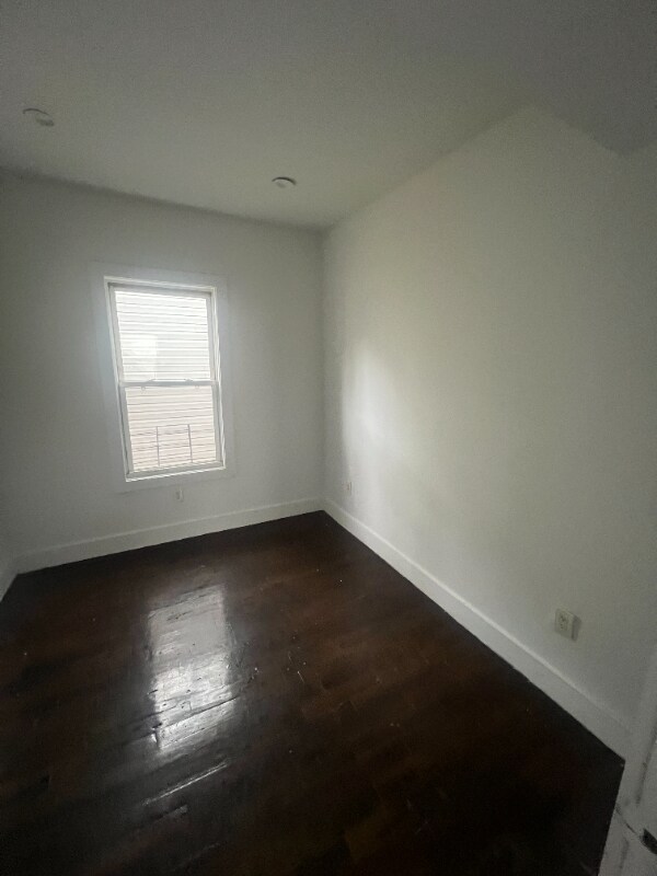 Building Photo - 877 S 14th St