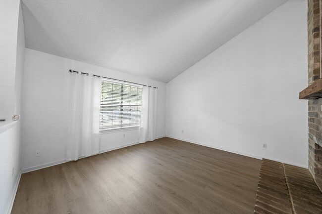 Building Photo - 4406 Owens Creek Ln