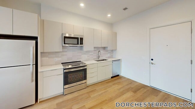 Building Photo - 959 Dorchester Ave
