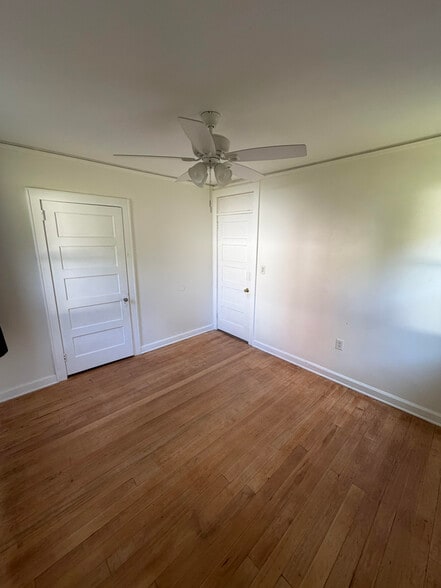 Building Photo - 202 Mayfield Dr