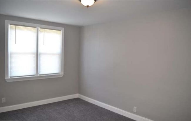 Building Photo - 6549 N Gratz St