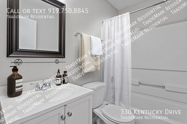 Building Photo - 330 Kentucky Dr