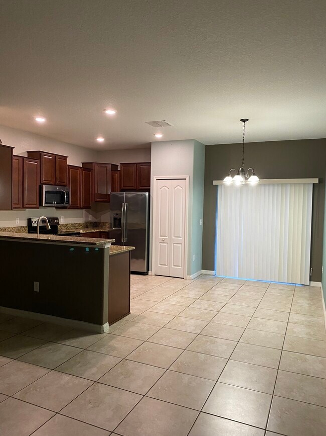 Building Photo - 1721 Ivory Goose Pl