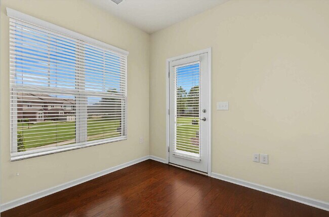 Building Photo - 3-Bed Townhome in Brier Creek