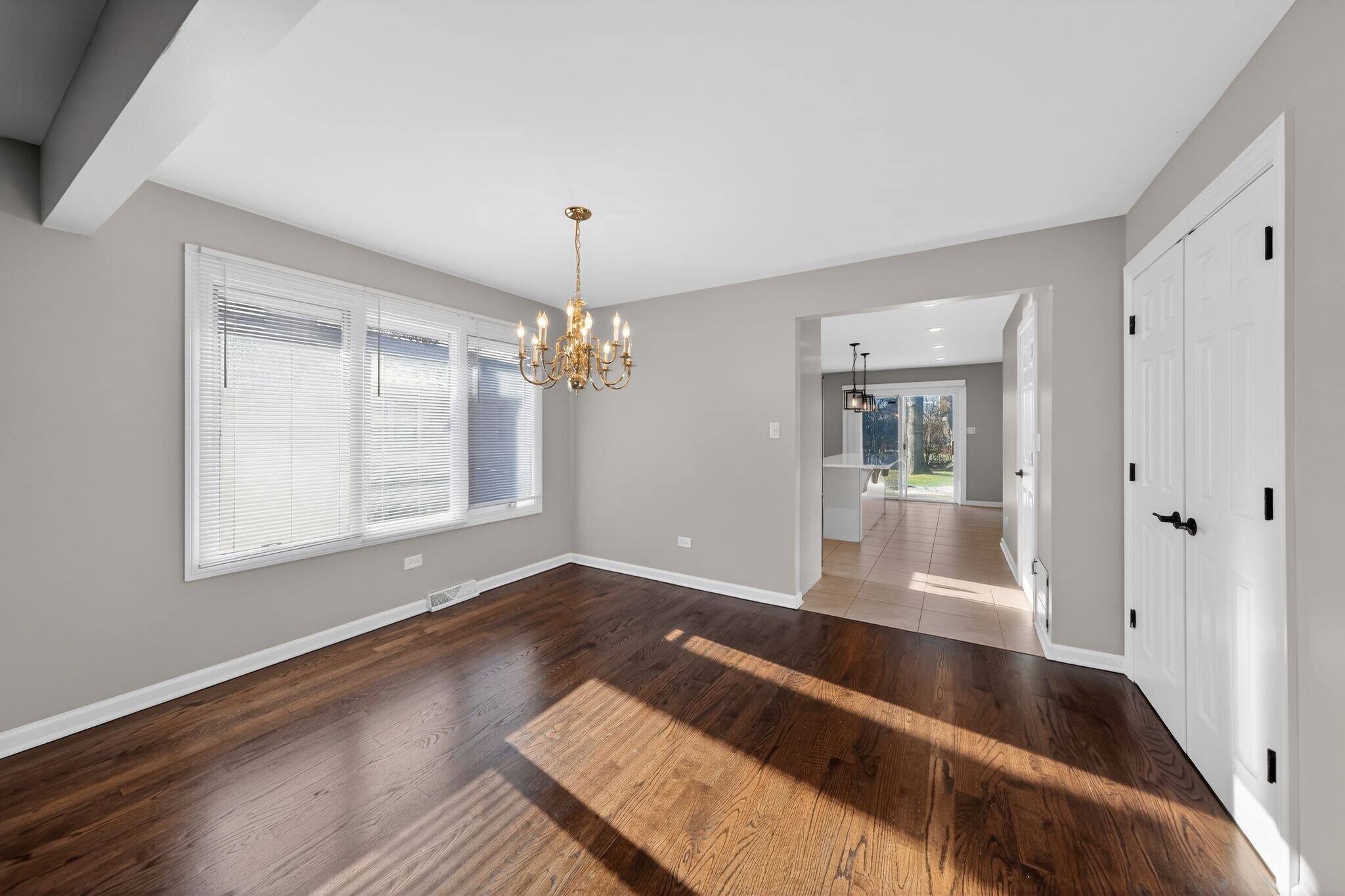 Building Photo - 15334 Larkspur Ln