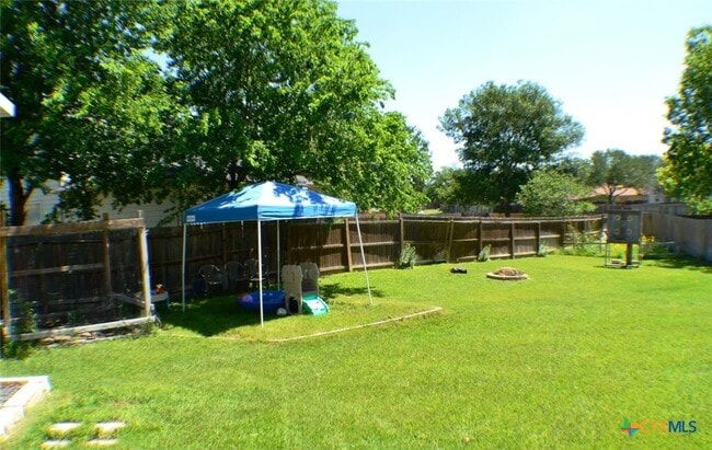 Building Photo - 1715 Mountain Brook