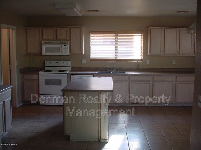 Building Photo - 18611 North 22nd St