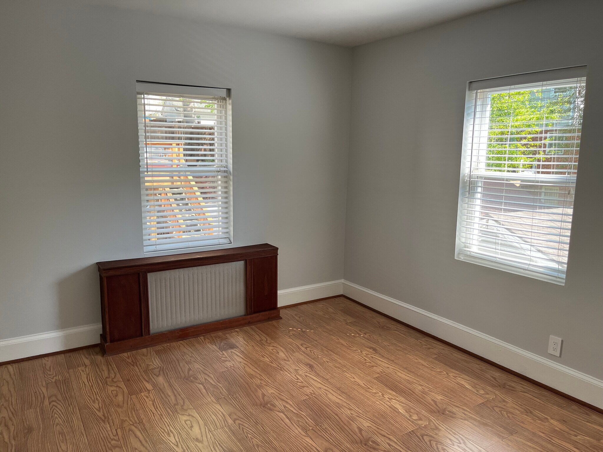 Building Photo - 7901 Greenwood Ave