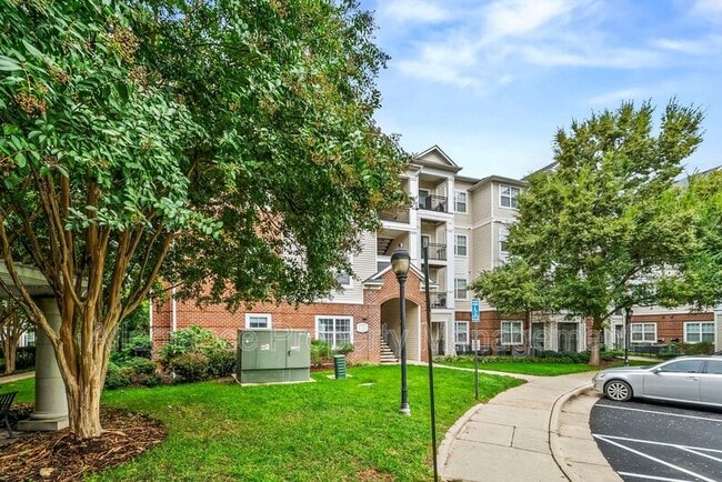 Building Photo - 12929 Centre Park Cir