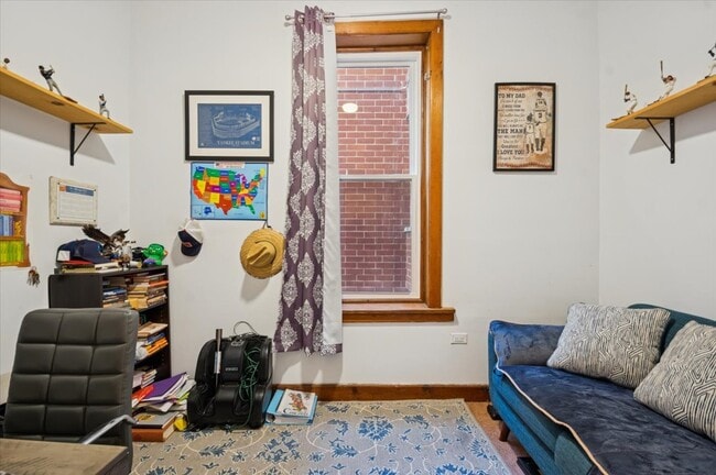 Building Photo - 1448 N Fairfield Ave