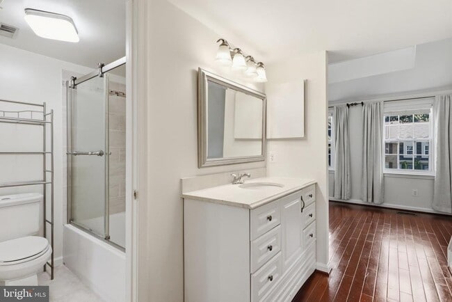 Building Photo - 9504 Dunbrook Ct
