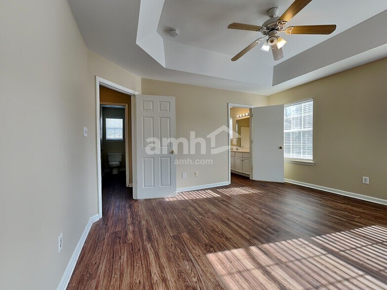 Building Photo - 13220 Lampmeade Ln