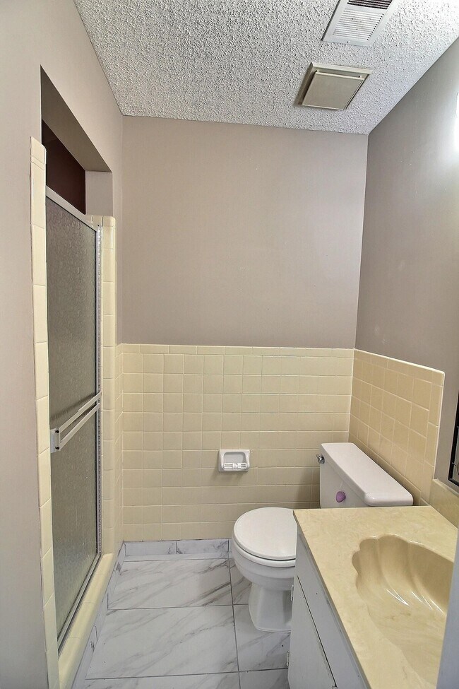 Building Photo - 1153 Verlington Dr