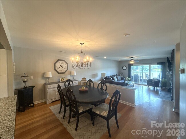 Building Photo - 9817 Emerald Point Dr