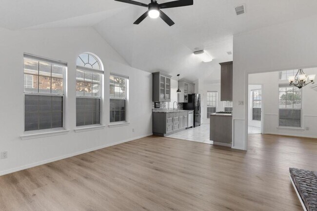 Building Photo - 9512 Rosas Ave NE