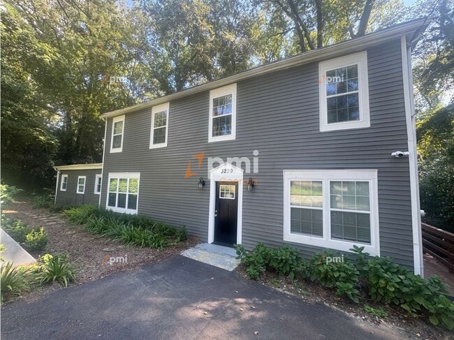 Building Photo - 3220 Ingleside Ave