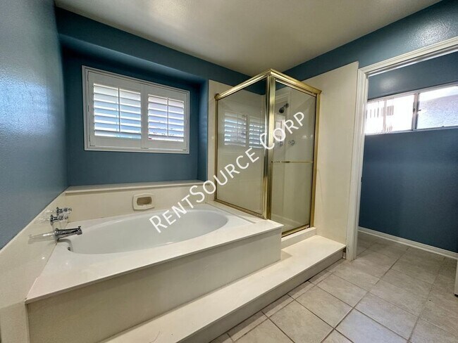 Building Photo - 25506 Paine Cir