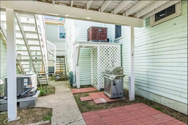 Building Photo - 1624 17th St