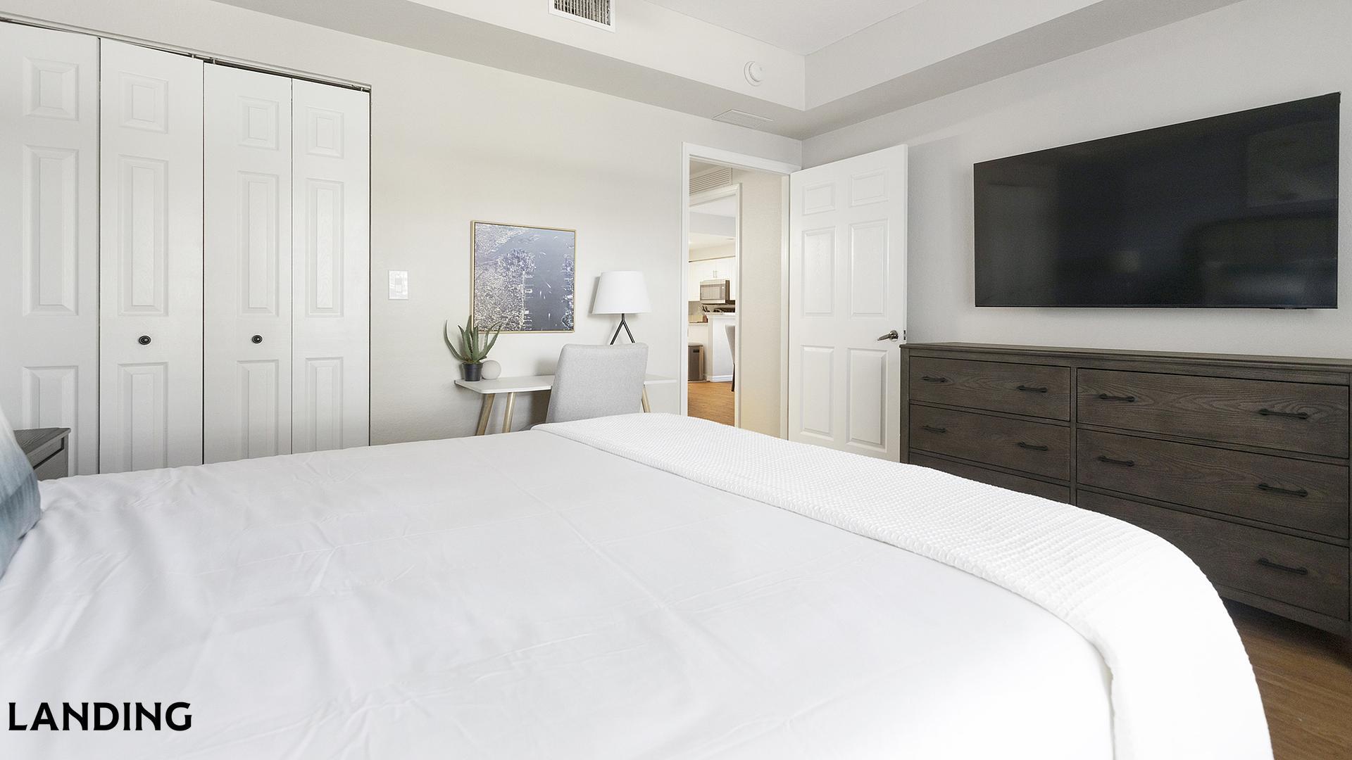 Building Photo - 3695 Island Club Dr