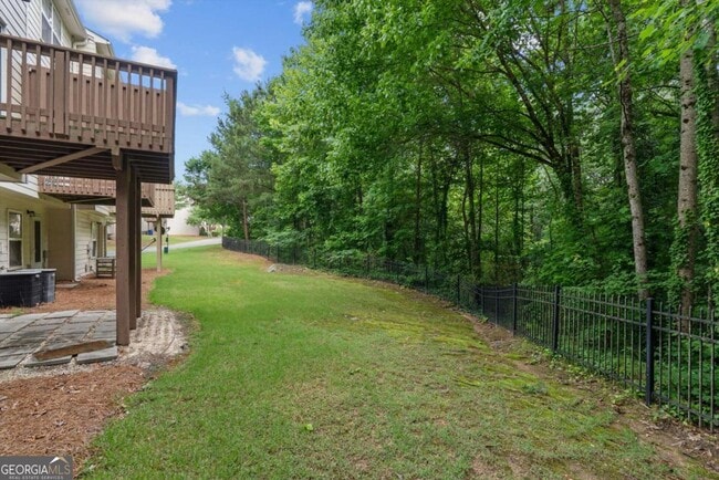 Building Photo - 6720 Stoneleigh Way