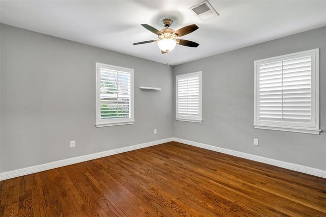 Building Photo - 4628 Surf Dr