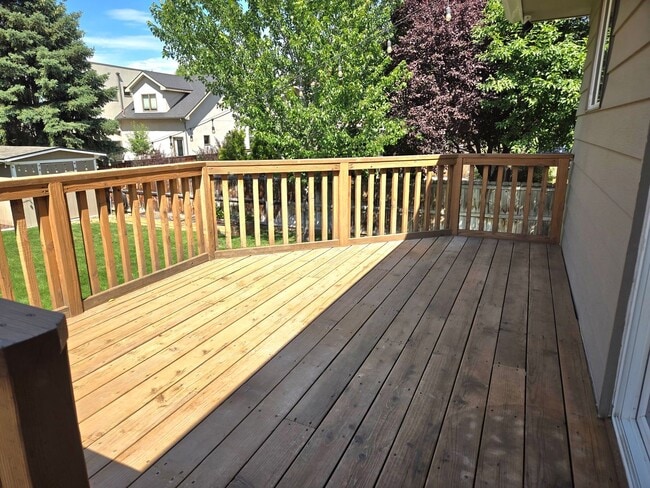 Building Photo - Love the area you live ! 3 bedroom 2 bath ...
