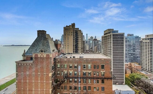 Building Photo - 1550 N Lake Shore Dr