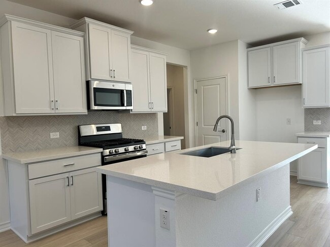 Building Photo - 1608 Purple Martin Dr