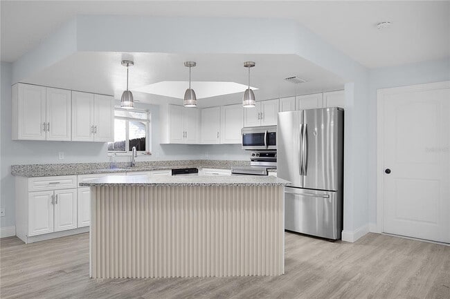 Building Photo - 600 Everett St