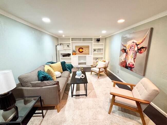Building Photo - FREE AUGUST RENT!! - Sweet Bungalow in Par...