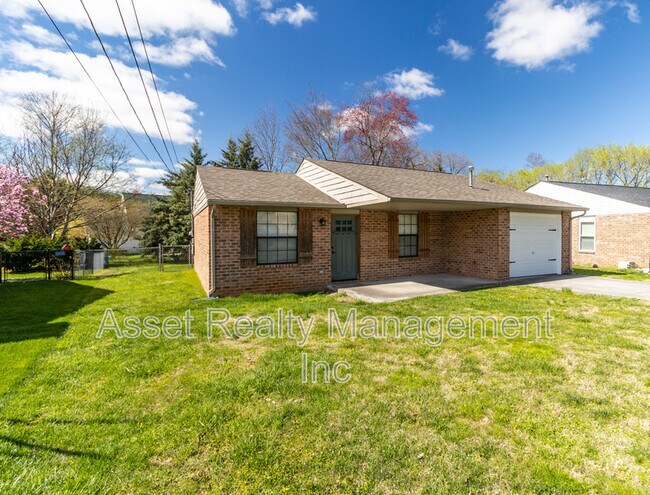 Building Photo - 6121 Bill Murray Ln