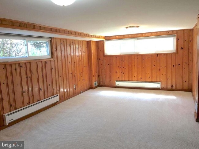 Building Photo - 6300 Maiden Ln