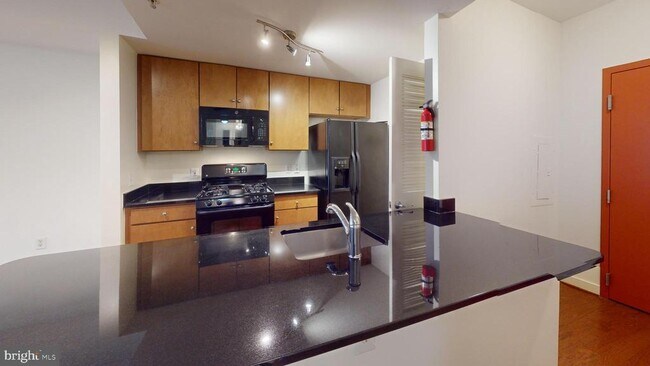 Building Photo - 1117 10th St NW