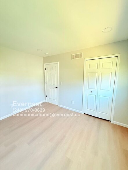 Building Photo - 20931 Vermander Ave