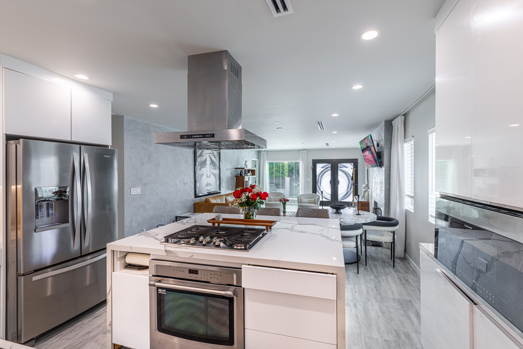 Building Photo - 8141 Hinds Ave