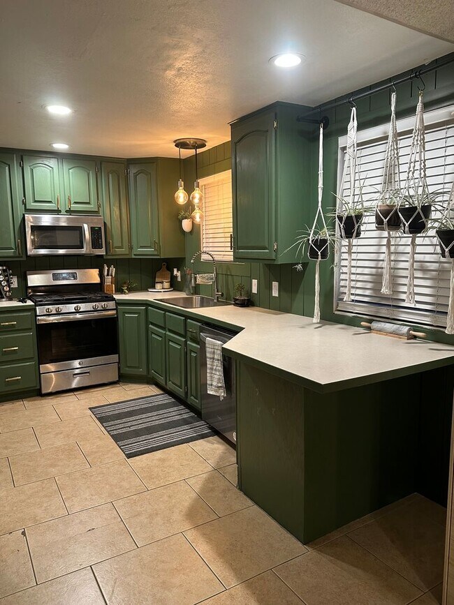 Building Photo - Beautiful Home!!!